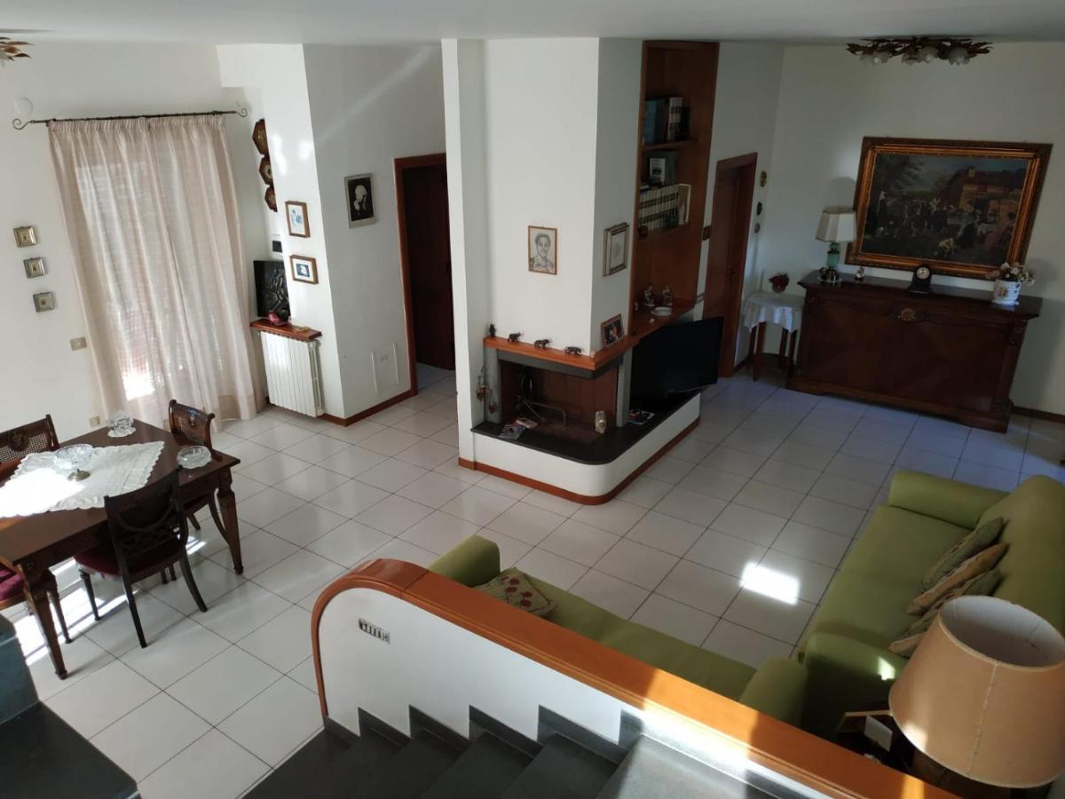 Peppino'S Room เนเปิลส์ ภายนอก รูปภาพ