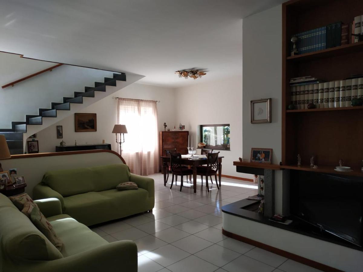 Peppino'S Room เนเปิลส์ ภายนอก รูปภาพ
