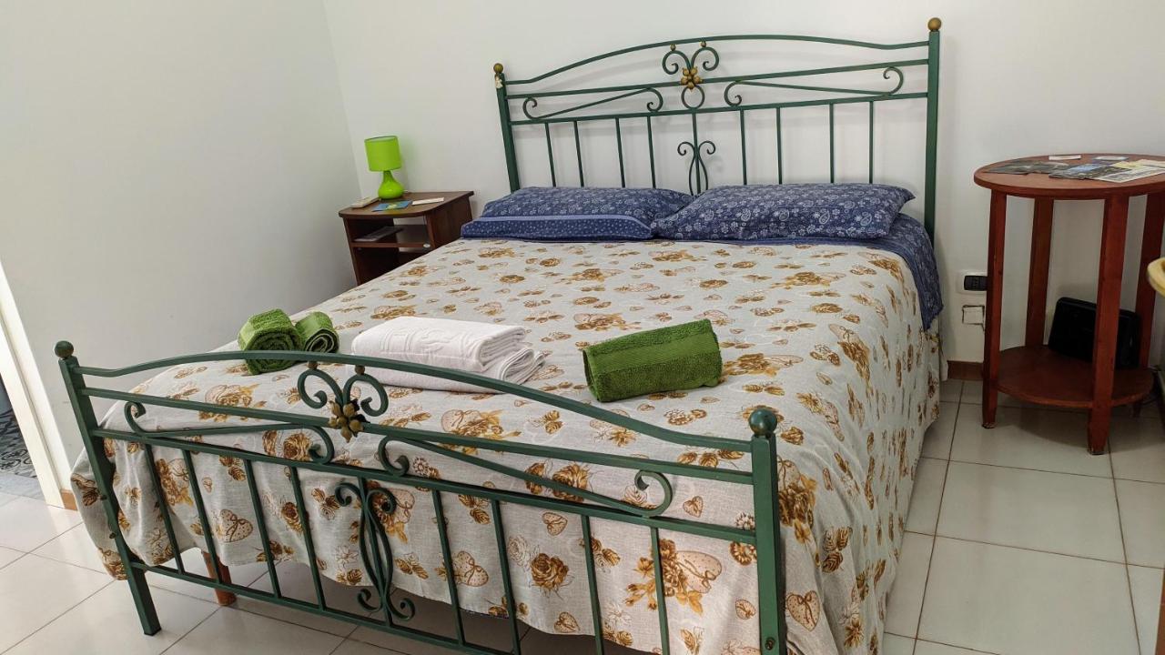 Peppino'S Room เนเปิลส์ ภายนอก รูปภาพ